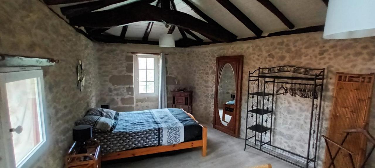 Les Gîtes du Hameau avec piscine Castelnau-sur-Gupie Extérieur photo