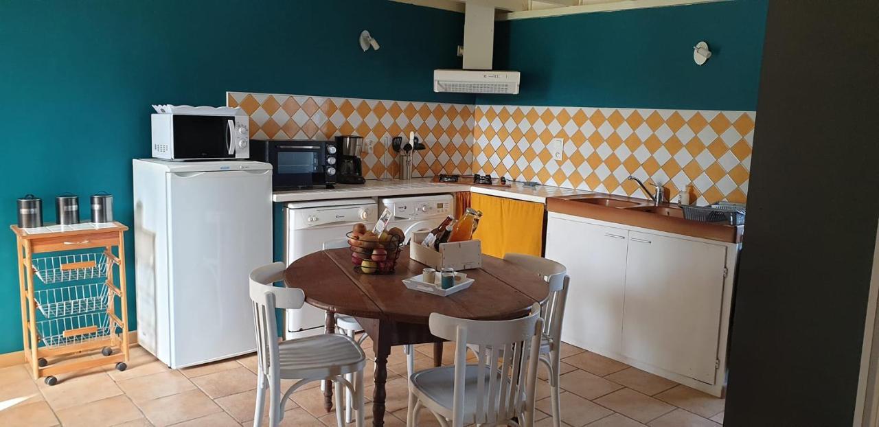 Les Gîtes du Hameau avec piscine Castelnau-sur-Gupie Extérieur photo