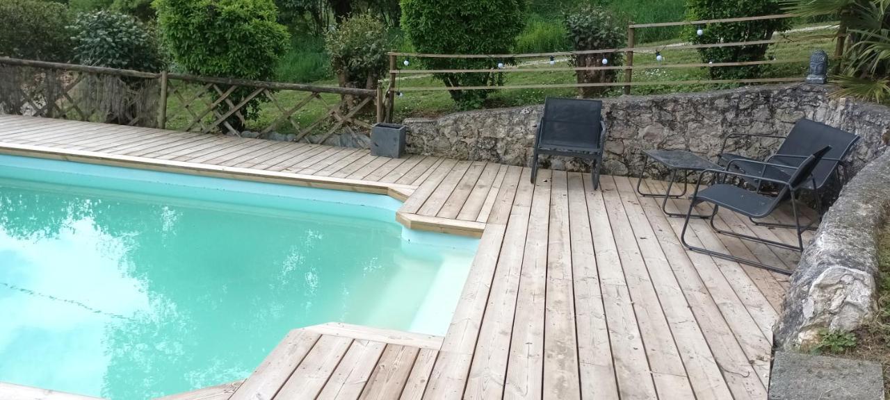 Les Gîtes du Hameau avec piscine Castelnau-sur-Gupie Extérieur photo